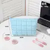 Bolsa de Maquillaje Portátil Acolchada de Venta Caliente Transfronteriza Moderna Bolsa de Almacenamiento Plegada Color Sólido con Patrón de Diamantes Bolso Portátil Casual Estilo Coreano para Mujer