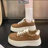Zapatos de Plataforma con Suela Gruesa de Cuero Genuino para Aumentar la Altura para Mujer 2026 Otoño/Invierno Nuevos Versátiles Ligeros Casuales Deportivos Zapatos Blancos para Mujer