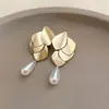 Pingente Gotícula Agulha de Prata Brincos de Tarraxa Pérola Luxo Leve High-End Moderno Simples Design de Brinco Senso de Design Nicho Exquisito Acessórios de Brinco