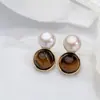Aretes de Perla de Agua Dulce Natural para Mujer Ojo de Tigre Adornos de Oreja Retro Triángulo Lujo Ligero Nicho Sensación de Alta Gama Pendientes Venta al por Mayor