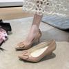 Elegantes Zapatos de Tacón Alto Fino Color Nude Otoño 2025 Nuevos Sin Cierre Puntiagudos Bajos Moda Versátil