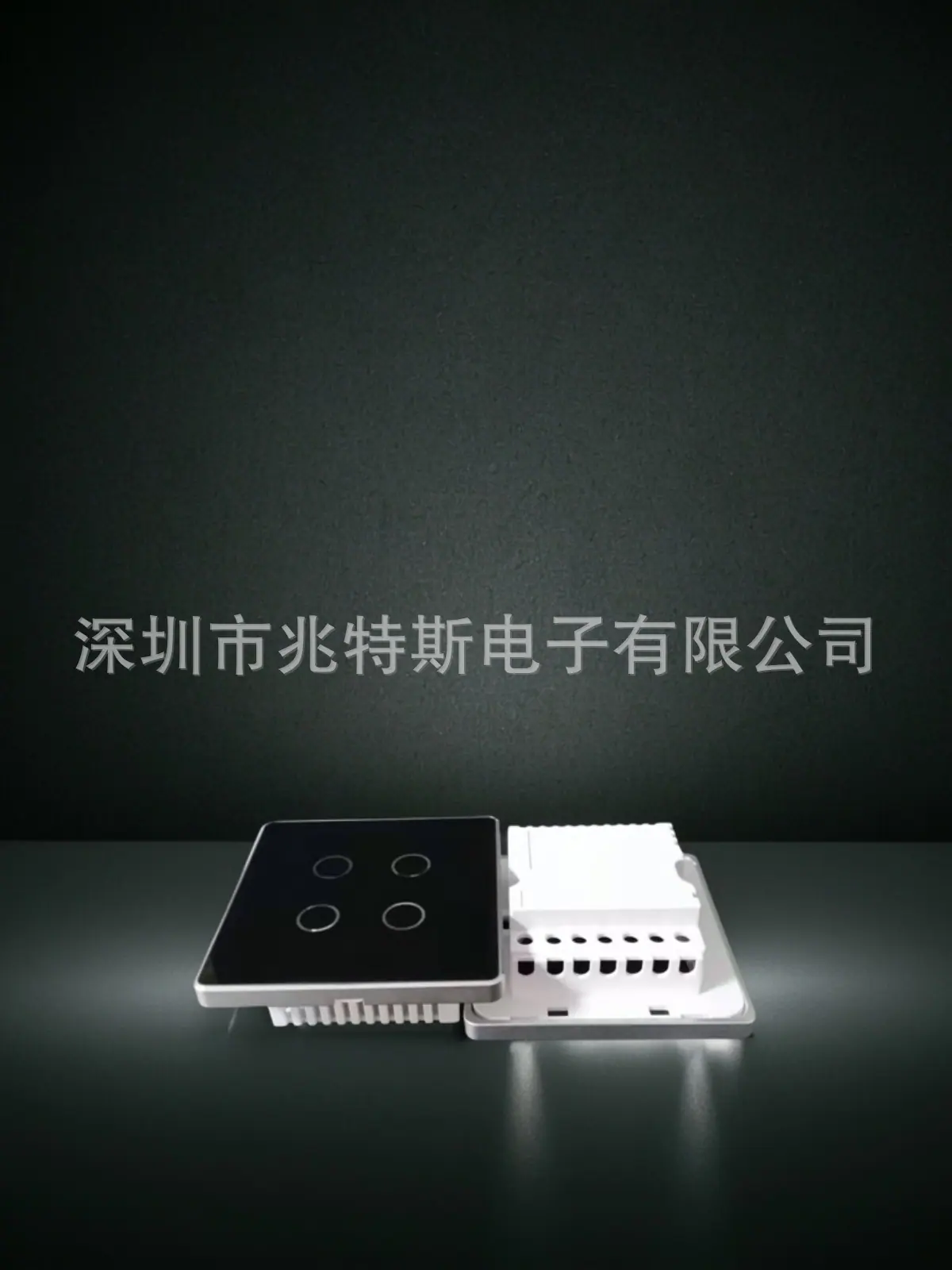 4黑银4：3.png