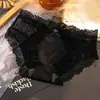 Pantalones Cortos de Encaje Dulces para Mujer de Malla Hueca de Tiro Bajo Estilo Japonés Fresco Transpirables Finos con Refuerzo de Algodón Puro para Mujer Triángulo