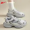 Zapatos de jalar para mujer, zapatillas tipo dad plateadas de suela gruesa de moda, nuevas zapatillas de malla versátiles para mujer primavera 2026