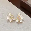 Jade Branco como Penas~ Brincos de Coração de Metal Estilo Francês Super Feéricos com Zircônia Pérola Flor, Brincos Brancos de Feriado