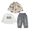 Conjunto de Roupa de Outono da Moda para Meninos 2025 Novo Estiloso Roupas de Bebê Primavera e Outono Cardigã com Letra Grande Conjunto de Três Peças Tendência