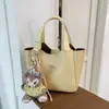 Bolsa de Mão com Design de Nicho Estilo Coreano 2026 Nova Moda Bolsa Saco Macia com Toque de Luxo Versátil Bolsa Transversal
