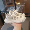 Nuevos Zapatos Deportivos de Malla para Niños Suela de Durian Primavera 2025 Zapatos de Rueda de Malla para Niños Zapatos de Perilla para Niñas