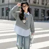 Top de manga larga con cuello camisero de estilo universitario 2026, Nuevo de Primavera/Otoño, Moda y Diseño Único, Sudadera Falsa de Dos Piezas para Niñas