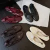 Sapatilhas de pele de carneiro de camada superior para mulheres, novo modelo de outono, couro genuíno bico redondo estilo coreano com laço, sapatos baixos de cor sólida sem cadarço