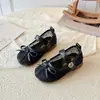 Zapatos Pequeños de Cuero Estilo Coco Chanel para Niña Dulce 2026 Nuevo Estilo Primavera/Otoño Zapatos Planos de Moda Elegantes Estilo Princesa Ins con Lazo