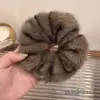 Diadema de Peluche Imitación Pelo de Visón Otoño e Invierno 2025 Nueva Diadema Elástica Alta para Cola de Caballo No Daña el Cabello Accesorios para el Cabello con Flores