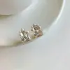 Brincos Quadrados de Diamante Florais da Moda com Design Exquisito, Gentis e Elegantes, Brincos de Luxo Leve com um Toque de Alta Qualidade, Acessórios de Orelha Doces e Modernos no Estilo Ins