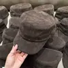 Sombrero de Monta de Ala Plana Marrón Gamuza para Mujer, Nuevo Sombrero Newsboy Estilo Británico Vintage Otoño e Invierno, Sombrero de Cabeza Grande para Otoño