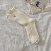 Calcetines de encaje blanco para mujer, calcetines de longitud media, moda otoño e invierno, estilo japonés JK, calcetines con bordado, medias de verano para mujer