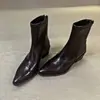 2026 Nuevas Botas Cortas Retro Simples de Tacón Grueso con Temperamento Botas de Moda para Mujer Punta Fina Cierre Trasero Elásticas Adelgazantes