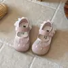Menina 2026 Primavera Novo Modelo Bebê Solado Macio Leve Respirável Sapatos para Caminhar Diário Casual Tendência Sapatos de Malha para Meninas