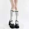 Calcetines Lolita dulces estilo japonés hasta la pantorrilla con ribete de encaje y lazos apilados para niñas, lindos blancos