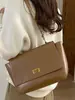Bolsa de Ombro Retro de Alto Valor Nova Coleção Outono 2026 Cor Sólida Moda Personalidade Bolsa de Ombro Único para o Dia a Dia Bolsa Transversal