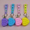 Porta-Moedas de Silicone em Formato de Coração com Chaveiro Transfronteiriço Popular Bolsa de Armazenamento Multifuncional Bolsa para Fones de Ouvido Pingente de Chaveiro Venda por Atacado