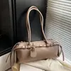 Bolsa de Ombro e Mão Versátil Nova Moda 2026 Transfronteiriça para Mulheres, Bolsa Baguete Retro de Nicho Grande Capacidade