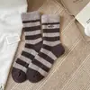 Meias de Lã Listradas Outono e Inverno para Mulheres, Engrossadas, Forradas com Pelúcia, Quentes, Resistentes ao Frio para o Inverno, Bordadas, Versáteis, Meias de Lã Cashmere de Cano Médio
