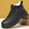 Zapatos de algodón de caña alta para invierno con forro polar para hombre, con cuero suave y suela blanda, zapatos casuales de algodón y cuero, zapatos tipo papá para hombre, botas Martin cálidas y botas de nieve