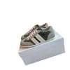 Zapatillas de entrenamiento alemanas de cuero genuino con dos rayas, zapatillas casuales planas retro, zapatillas deportivas versátiles para mujer para comercio electrónico transfronterizo