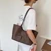 Bolsa de Mano Tejida de Nicho Nueva de Verano 2026 para Mujer Estilo Resort Bolso de Hombro de Gran Capacidad Bolso de Mano de Paja a la Moda