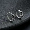 Pendientes de Aro Cruzados de Zirconia Transfronterizos para Hombres, Pendientes de Aro Lisos, Pinzas para Orejas de Rayo, Colgantes para Orejas, Accesorios para Orejas para Mujeres, Muestra en Vivo de Tiktok