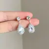 Collar y pendientes de borla con forma de gota de agua y diamantes brillantes vintage para mujer, cadena para la clavícula choker de diseño de nicho de lujo ligero
