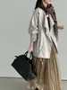 Então, para um look em tons de madeira, um Trench Coat Drapeado de Liocel Fosco para Mulheres, Blusa Solta de Comprimento Médio para Outono 5125