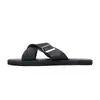 Chanclas Planas para Hombre con Tira Cruzada 2026 Verano Nuevas Sandalias de Playa de Moda Color Negro