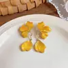 Brincos de Tarraxa de Design de Nicho High-End de Luxo Leve para Mulheres Flor de Esmalte Dopamina Borla Simples Agulha de Prata Joia de Orelha Venda por Atacado