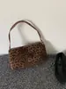 Bolsa de Ombro Pequena Quadrada Suede Estilo Coreano Retrô Simples Estampa de Leopardo Nicho Chegada Nova Outono/Inverno para o Trabalho Portátil de Ombro