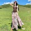 Vestido de Férias Retro Dunhuang Estilo Sudoeste de Sichuan Costas Nuas com Amarração no Pescoço para Mulheres, Design de Outono com Estampa de Leopardo e Fenda Vestido Longo