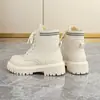 Botas Martin Populares para Mulheres, Sola Grossa, Para Uso ao Ar Livre, Novo Outono e Inverno 2026 Estilo Britânico, Antiderrapante, Aumenta a Altura, Com Cadarço, Botas Curtas para Mulheres Baixas