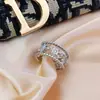 Colección de Anillos de Latón Plateado con Circonita de Moda Más Vendidos, Anillos de Plata de Lujo Ligero Transfronterizos, Versátiles para el Uso Diario