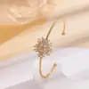 Venda Quente Transfronteiriça Pulseira Aberta de Cobre com Zircônia Inlaid de Floco de Neve Luzes de Fogo de Zircônia Joia de Mão Feminina de Luxo Leve Atacado Dropshipping Disponível