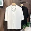 Camisa de rayas de manga cinco para hombre de alta gama para comercio exterior, camisa de manga corta ajustada de moda, marca de moda de verano, elegante y casual