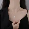 Colar de Moissanita Imitação de 2 Quilates para Mulheres, Corrente Clavicular de Cobre Branco Banhado a Prata, Joia com Pingente de Zircônia Oito Corações e Oito Flechas