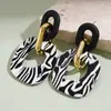 Pendientes Ovalados Rayados Huecos Geométricos de Acrílico Europeos y Americanos, Pendientes Únicos Retro de Nicho de Gama Alta para Mujer