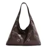 Bolso Tote de Metal con Diseño de Agujeros Grande Capacidad para Mujer 2026 Nuevo Bolso Retro de Hombro Único para Viaje Diario Bolso de Piel Suave para Debajo del Brazo