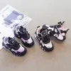 Tênis Leves Giratórios com Botão para Meninas Modelo Novo Primavera 2026 Sapatos de Basquete para Campus de Alunos do Ensino Médio Tênis de Corrida para Crianças