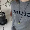 Colar minimalista de cordão de couro com pingente oval estilo coreano, design único, corrente versátil para suéter, gargantilha do dia a dia para mulheres