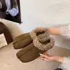 Sapatos Meio-Calce Femininos Head Novo Estilo com Solado Grosso e Bico Fechado Moda Outono/Inverno Chinelos Preguiçosos Foscos Versátil Elegante Veludo Bolsa Retrô