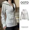 Chamarra Sudadera para Mujer Otoño Temprano 2026 Nuevo Color Morado, Realza el Cutis, Estilo Coreano de Alta Gama, Top Ajustado, Cárdigan Adelgazante