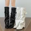 Botas altas retro de tacón grueso para mujer, nuevas de otoño 2026, ajustadas, versátiles, de punta, suela blanda, estilo western, botas bootcut