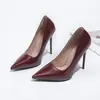 Novos Sapatos de Salto Alto de Tamanho Grande para Primavera e Outono, Saltos Finos Sexy, Slip-Ons de Boca Rasa, Sapatos Single Versáteis de Salto Alto Elegantes para Mulheres
