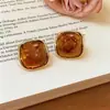 Pendientes cuadrados vintage con pasador de plata, lujo ligero, alta moda, pendientes simples y elegantes con un diseño único e individual